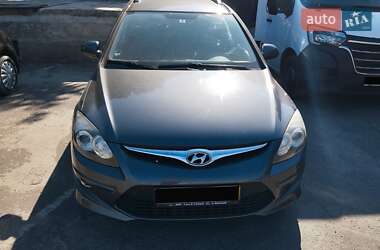 Универсал Hyundai i30 2010 в Днепре