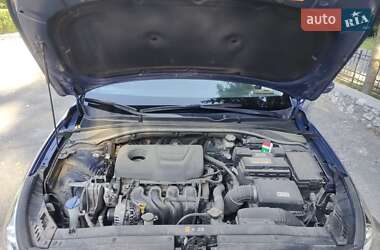 Хэтчбек Hyundai i30 2019 в 