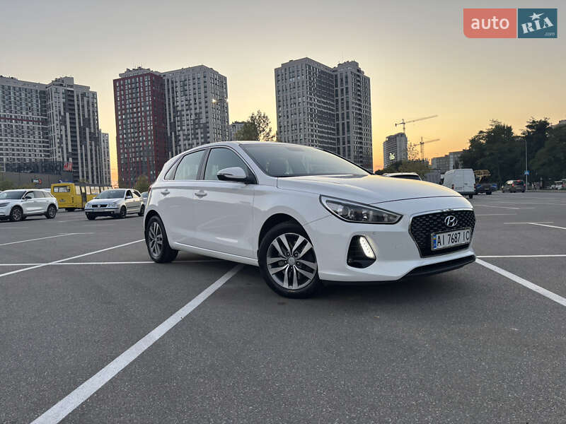 Хэтчбек Hyundai i30 2019 в 