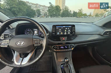 Хэтчбек Hyundai i30 2019 в 