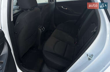Хэтчбек Hyundai i30 2019 в 