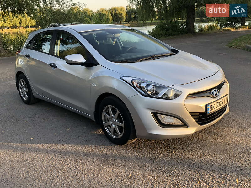 Хэтчбек Hyundai i30 2013 в Ровно
