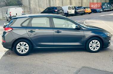Хэтчбек Hyundai i30 2021 в 
