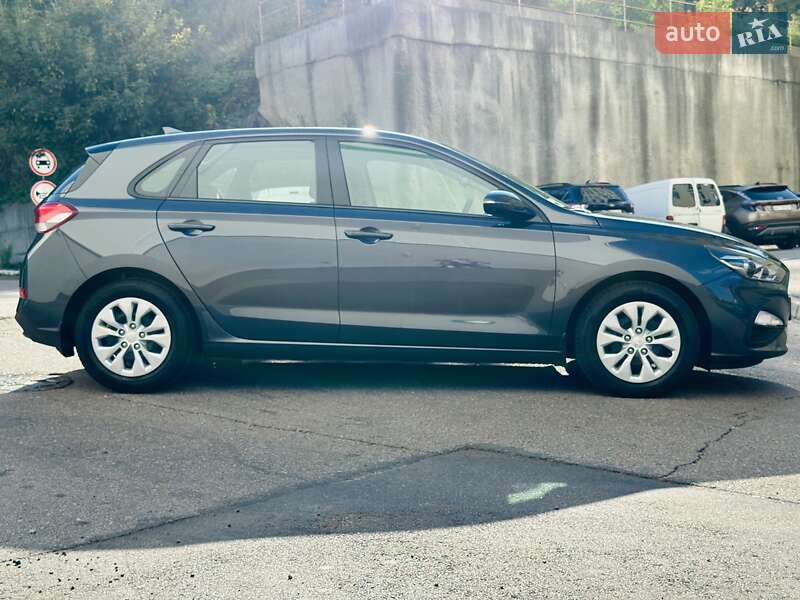 Хэтчбек Hyundai i30 2021 в Киеве