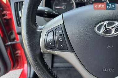 Хэтчбек Hyundai i30 2009 в 