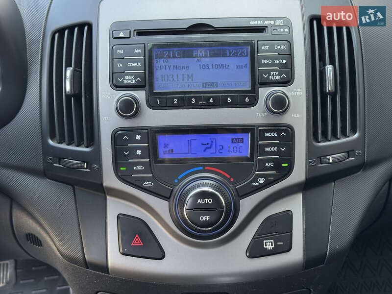 Хэтчбек Hyundai i30 2009 в Киеве фото 16 Хэтчбек Hyundai i30 2009 в Киеве
