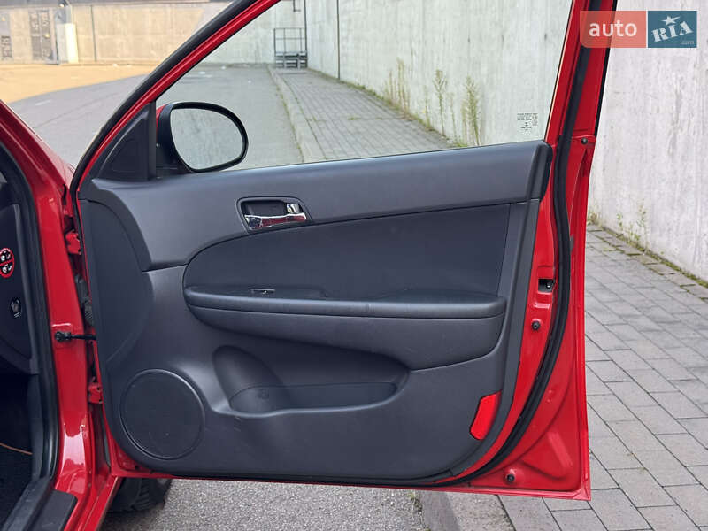 Хэтчбек Hyundai i30 2009 в Киеве фото 26 Хэтчбек Hyundai i30 2009 в Киеве