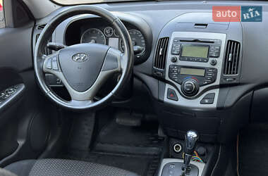 Хэтчбек Hyundai i30 2009 в 