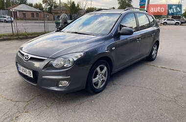 Универсал Hyundai i30 2010 в Полтаве