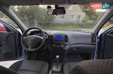 Хэтчбек Hyundai i30 2011 в 