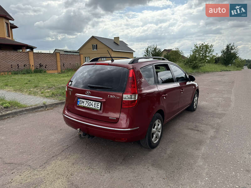 Универсал Hyundai i30 2008 в Глухове