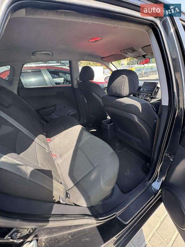 Хэтчбек Hyundai i30 2010 в Прилуках