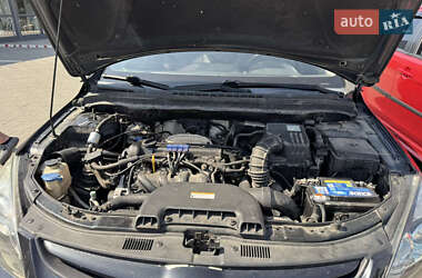 Хэтчбек Hyundai i30 2010 в 