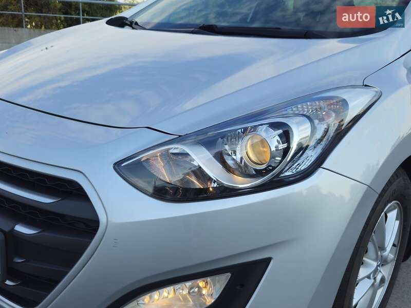 Хэтчбек Hyundai i30 2016 в Киеве фото 5 Хэтчбек Hyundai i30 2016 в Киеве