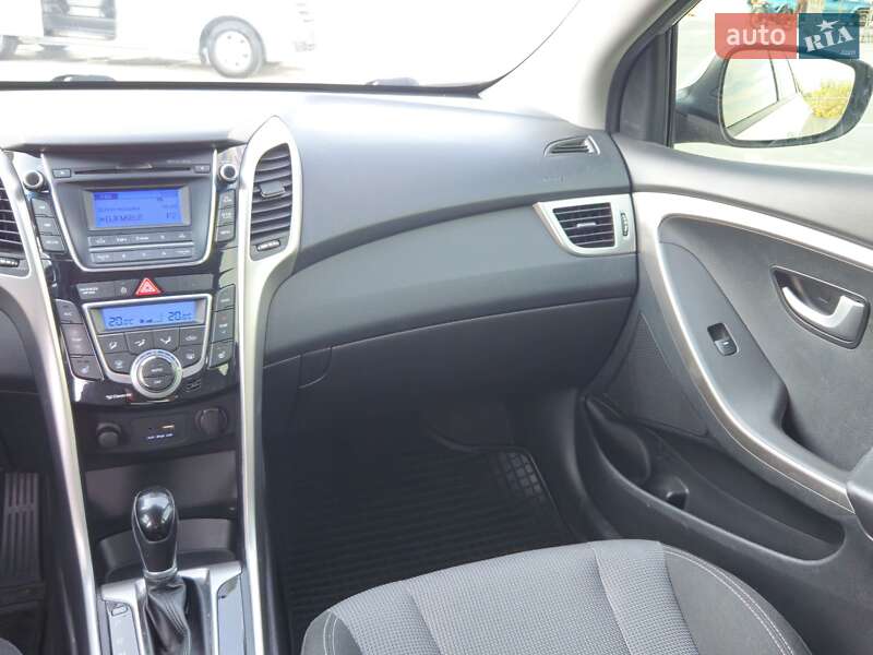 Хэтчбек Hyundai i30 2016 в Киеве фото 24 Хэтчбек Hyundai i30 2016 в Киеве