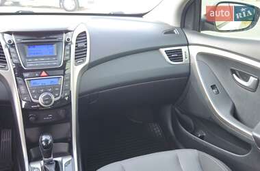 Хэтчбек Hyundai i30 2016 в 