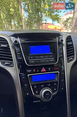 Универсал Hyundai i30 2015 в Мукачево