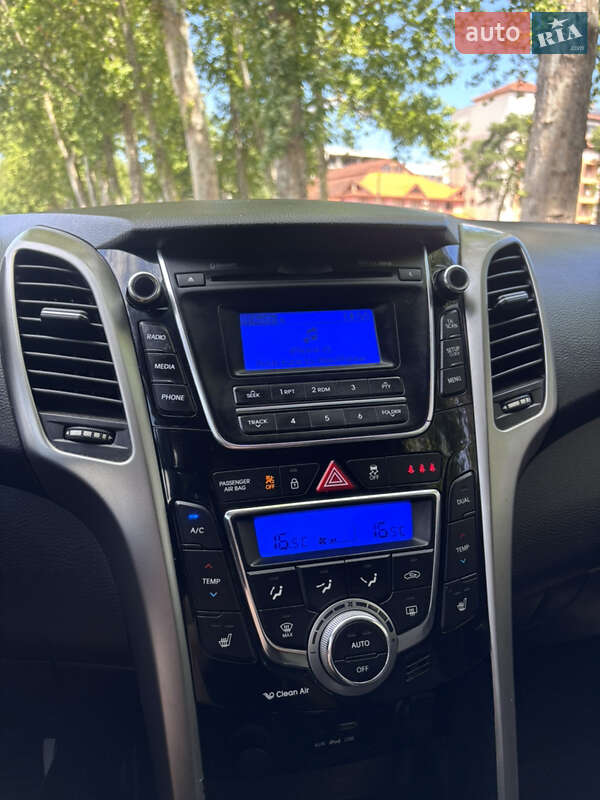 Hyundai i30 2015