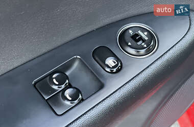 Хэтчбек Hyundai i30 2010 в 