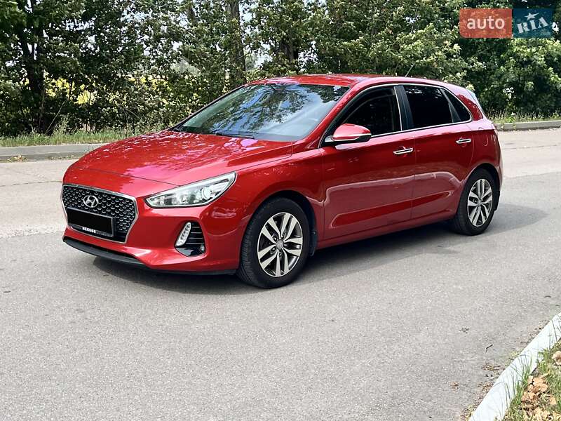 Хэтчбек Hyundai i30 2017 в Киеве