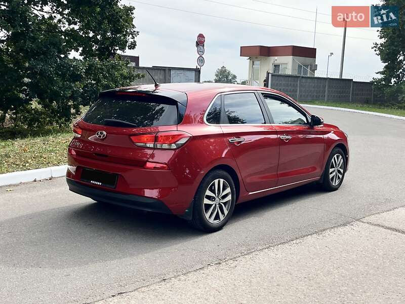 Хэтчбек Hyundai i30 2017 в Киеве