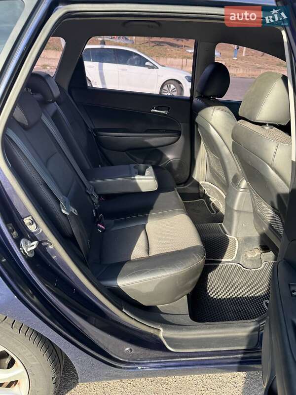 Универсал Hyundai i30 2008 в Запорожье фото 12 Универсал Hyundai i30 2008 в Запорожье