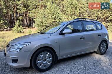 Универсал Hyundai i30 2008 в Ахтырке