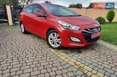 Универсал Hyundai i30 2015 в Стрые