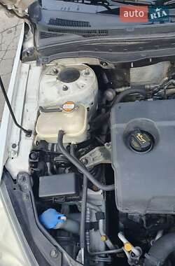 Хэтчбек Hyundai i30 2011 в 