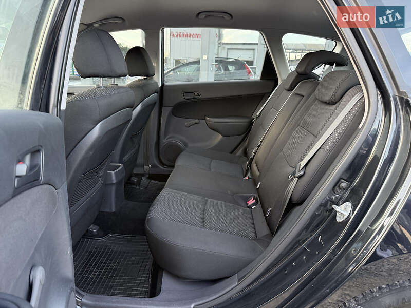 Хэтчбек Hyundai i30 2009 в Тернополе