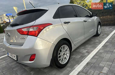 Хэтчбек Hyundai i30 2012 в 