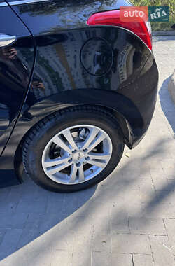 Хэтчбек Hyundai i30 2014 в 