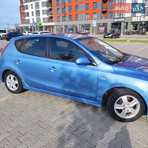 Хетчбек Hyundai i30 2011 в Луцьку