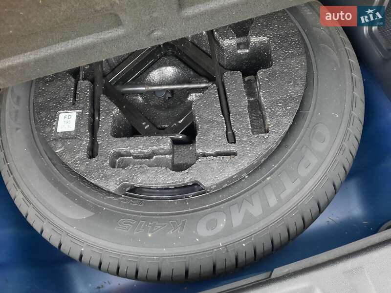 Универсал Hyundai i30 2011 в Полтаве