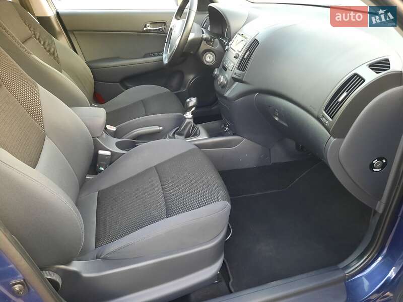 Универсал Hyundai i30 2011 в Полтаве
