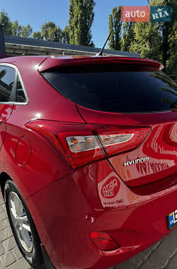 Хэтчбек Hyundai i30 2012 в 