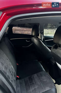 Хэтчбек Hyundai i30 2012 в 