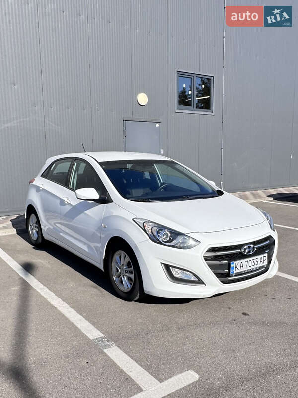 Hyundai i30 2016