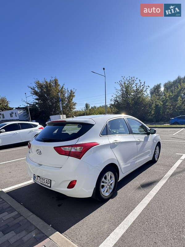 Хэтчбек Hyundai i30 2016 в Киеве