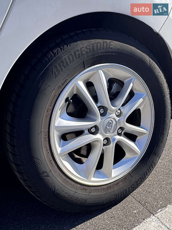 Хэтчбек Hyundai i30 2016 в Киеве