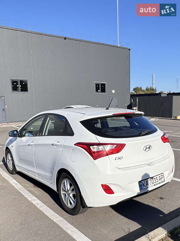 Хэтчбек Hyundai i30 2016 в Киеве