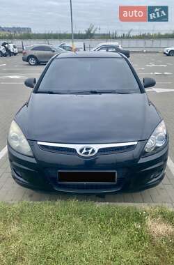 Хэтчбек Hyundai i30 2009 в 