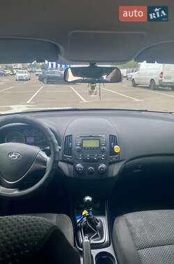 Хэтчбек Hyundai i30 2009 в 
