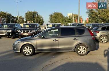 Универсал Hyundai i30 2010 в 