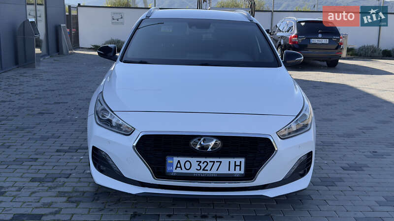 Универсал Hyundai i30 2018 в Хусте