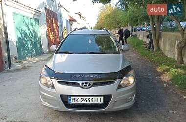 Універсал Hyundai i30 2010 в Рівному