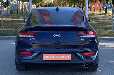 Фастбэк Hyundai i30 2019 в 