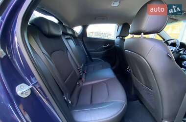 Фастбэк Hyundai i30 2019 в 