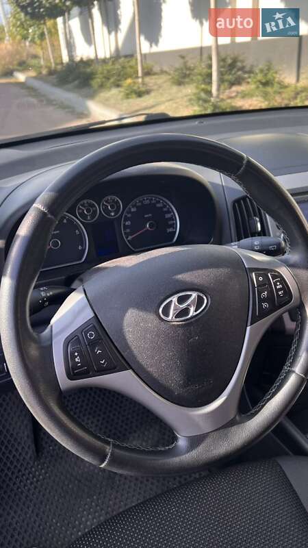 Універсал Hyundai i30 2010 в Чернігові фото 11 Універсал Hyundai i30 2010 в Чернігові