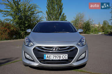 Хэтчбек Hyundai i30 2013 в 